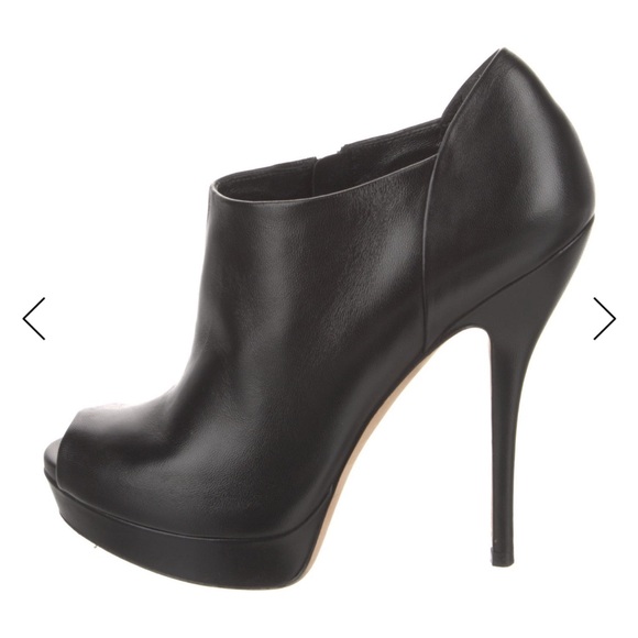 Gucci Black Leather Platform Pumps - Picture 4 of 5